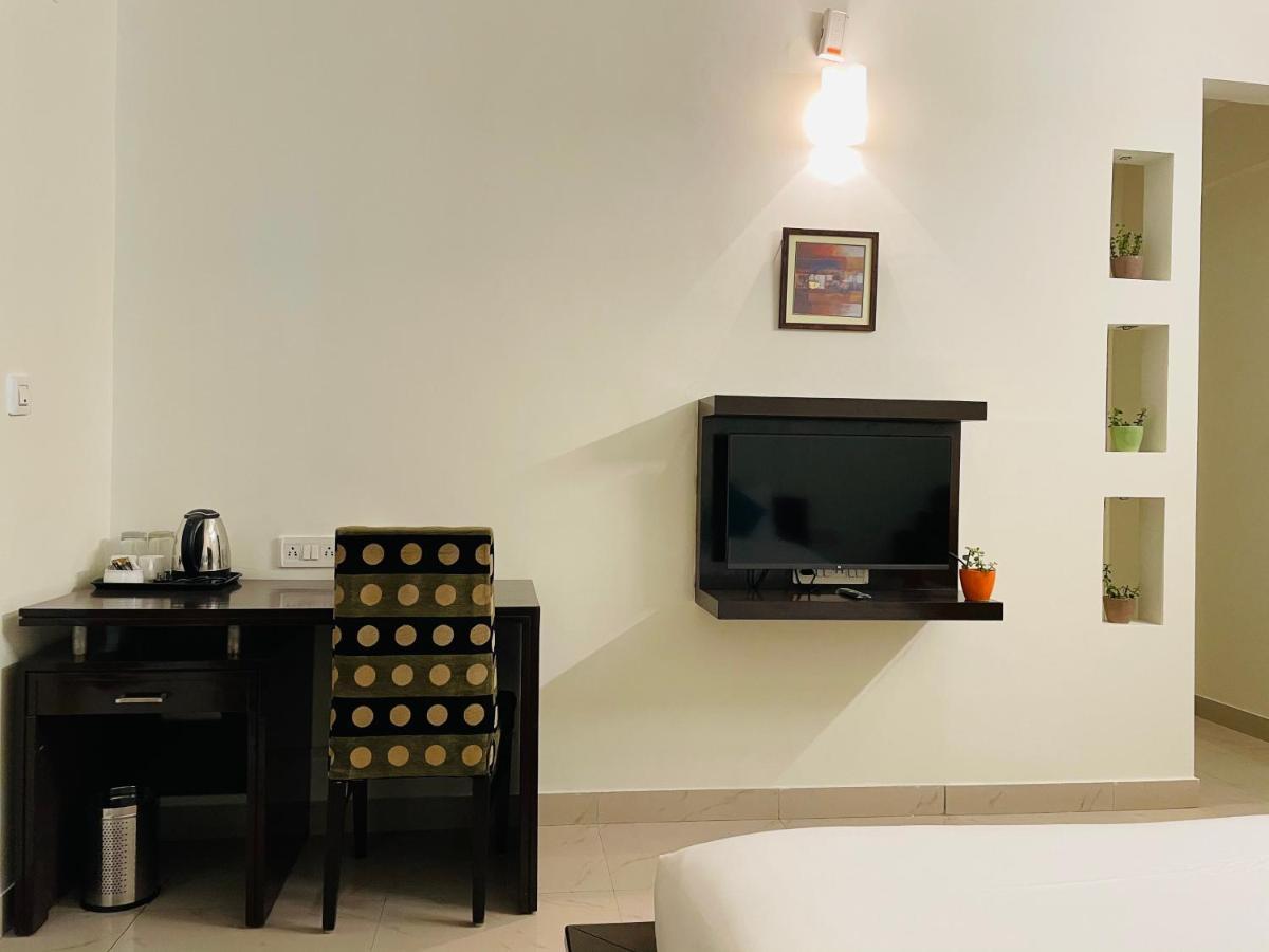 Sanctum Suites Domlur Bangalore Eksteriør billede